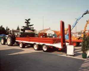 Primo treno agricolo omologato con impianto di frenatura idraulica mista/automatica (Fiera Agricola di Verona 1990)